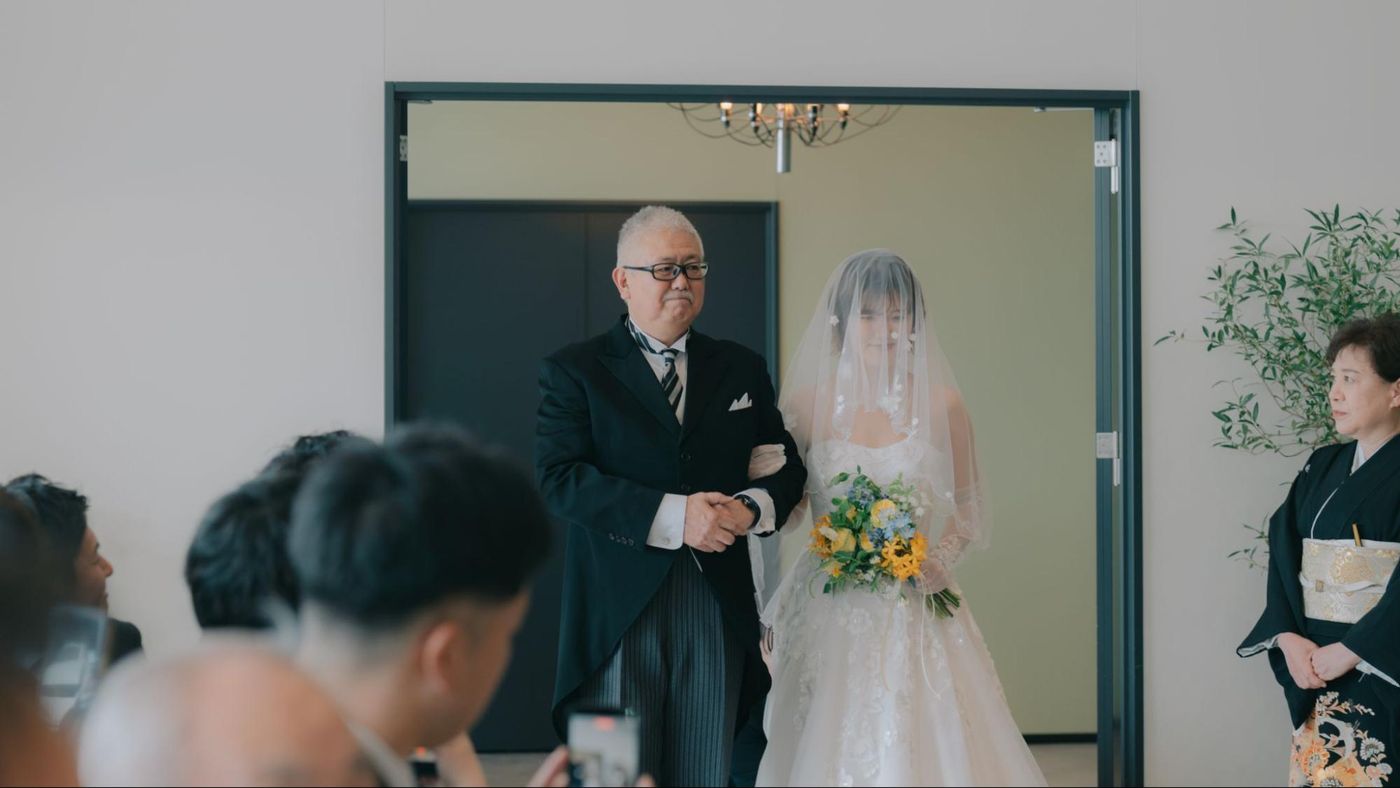 家族の愛情と友情に包まれた祝福の時間の様子15