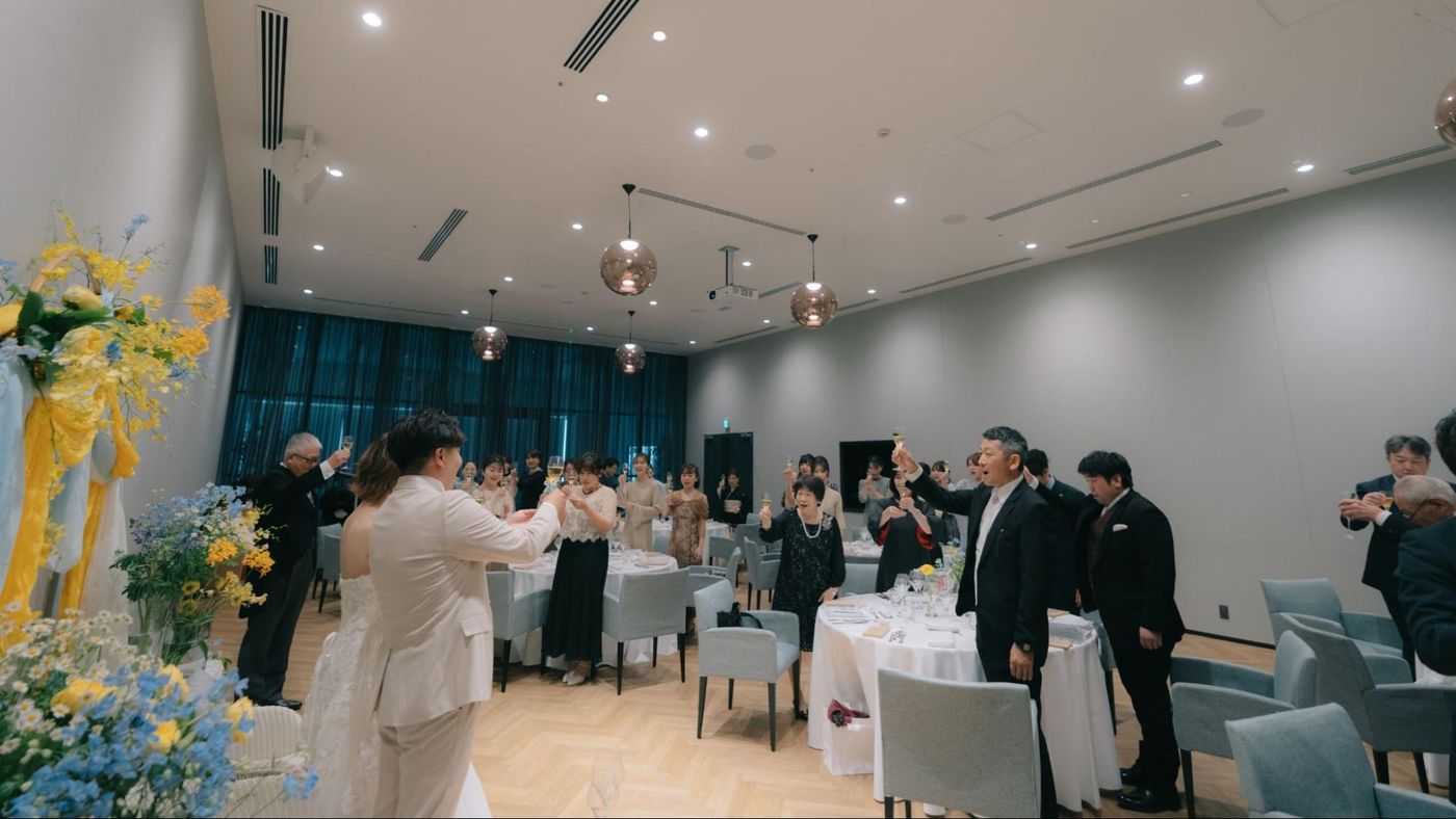 家族の愛情と友情に包まれた祝福の時間の様子19